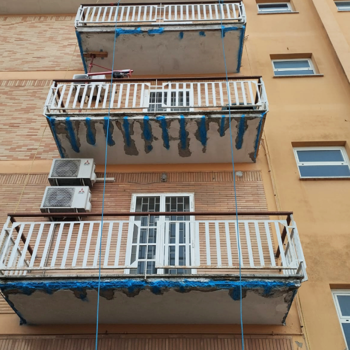 <p>manutenzione-balconi-tipi-di-interventi-a-chi-affidarsi</p>
